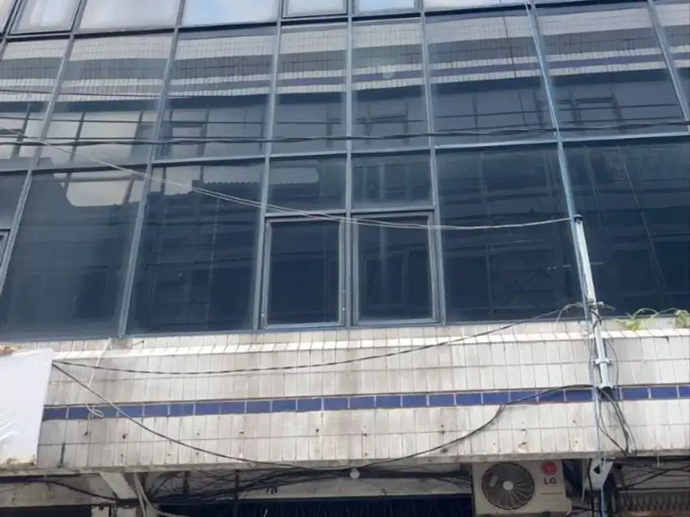 Ruko 5 lantai di Komplek Semut Megah Plaza
