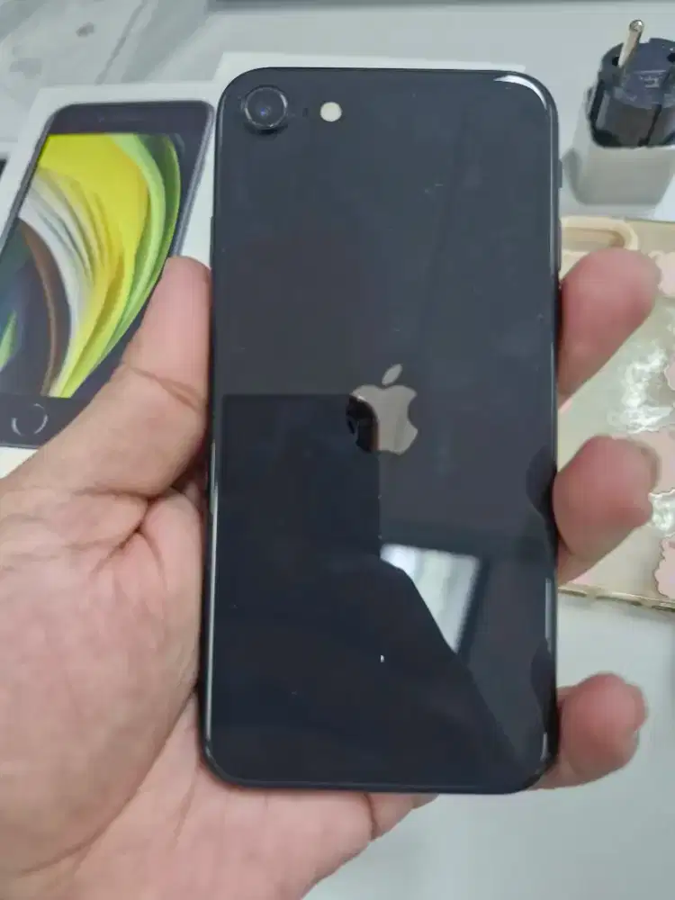 iPhone SE Gen 2 128GB