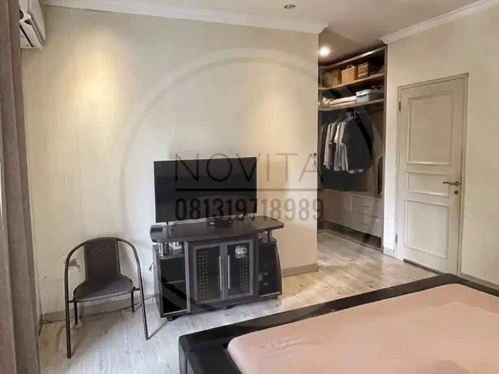 Disewakan Rumah di Bukit Golf Mediterania PIK 1 - 2.5 Lantai, 3 BR + 1 Nego