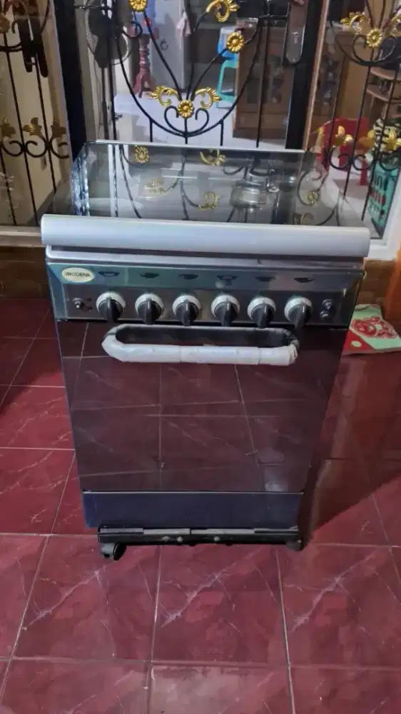 Kompor gas modena 4 tungku dan oven
