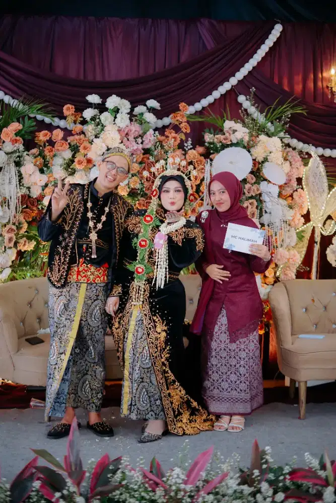 Jasa MC Akad, Lamaran, Resepsi, Moderator dan Host all event