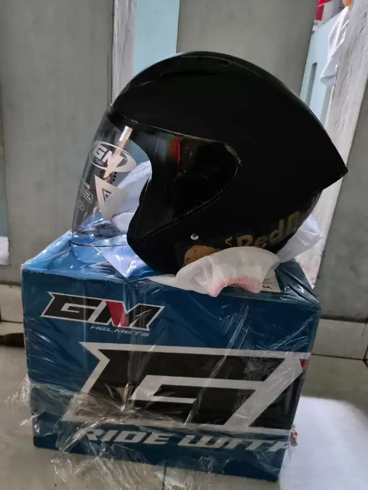 Helm gm g1 red bull version
