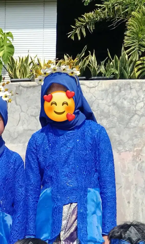 Kebaya manset kerudung