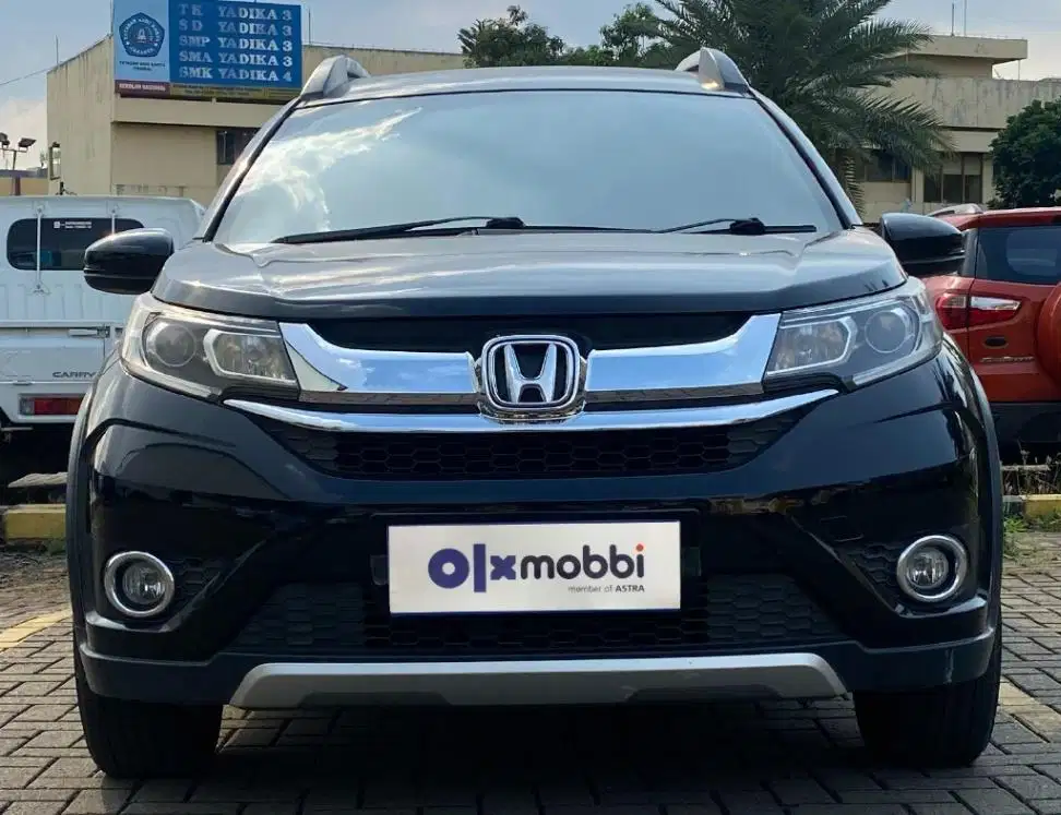 TDP 8, JT Honda BR-V 1.5 E Bensin-AT Hitam 2017
