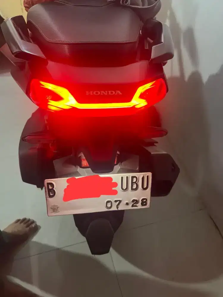 New ADV 160 ABS merah