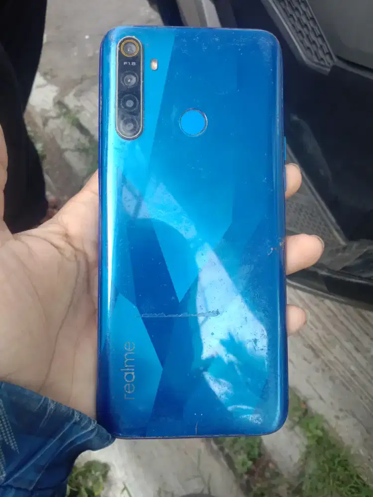 Realme 5 4/128 batangan