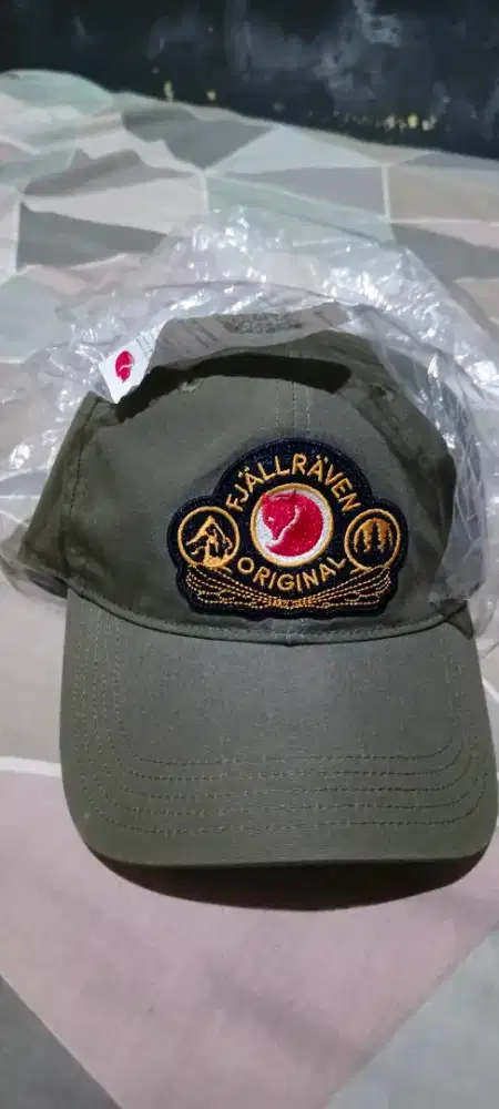 Jual Borongan dan Eceran  Fjallraven, OR , NIKE ACG Bekas 90 %