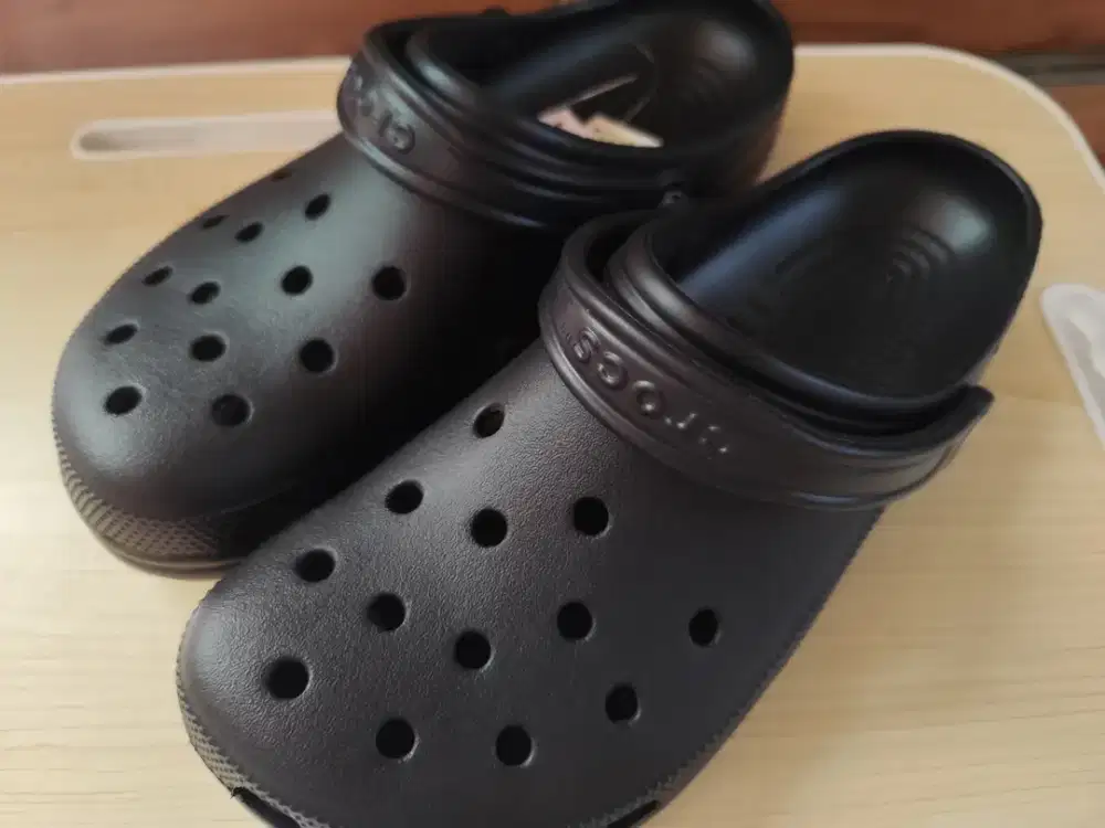 crocs classic og
