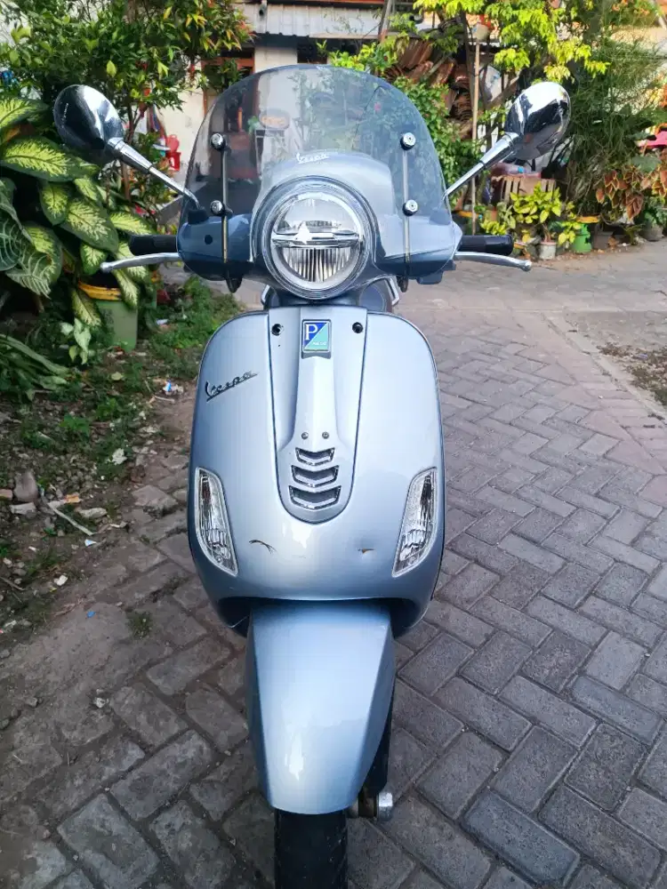 UD ENY MOTOR - Piaggio Vespa LX thn 2022