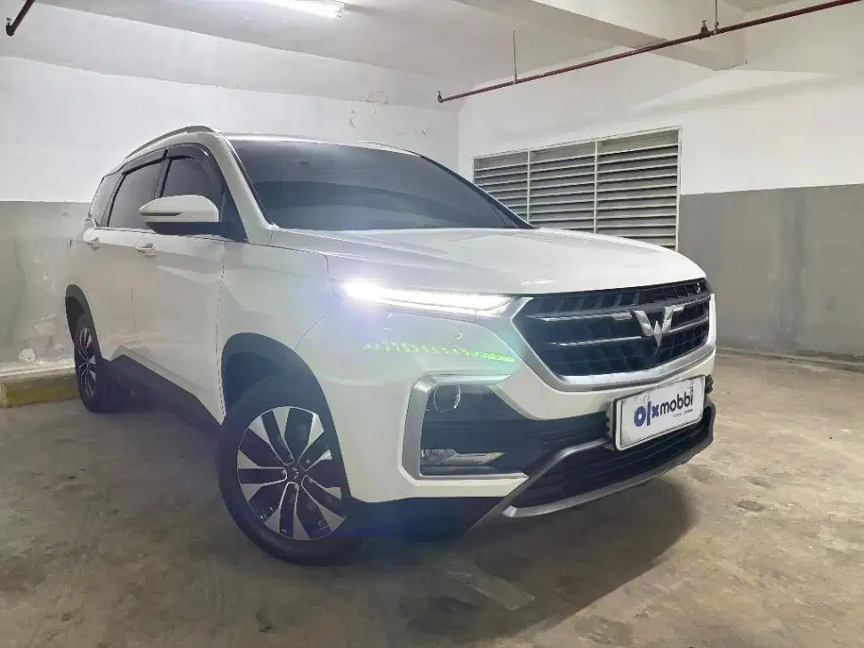 TDP 10 JT Wuling Almaz 1.5 Exclusive 7-Seater Bensin-AT Putih 2022