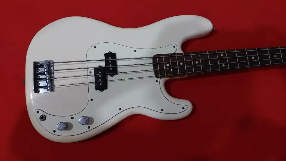Gitar Bass FENDER PLAYER PRECISSION