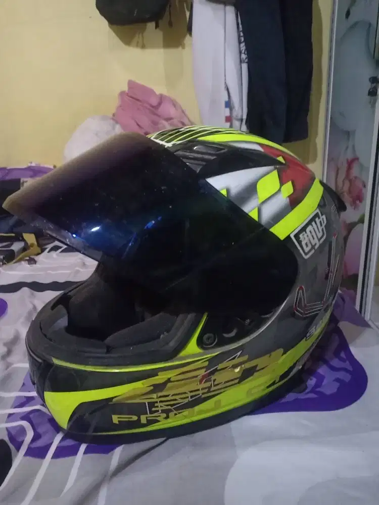 helm kyt r10 hijau stabilo edisi gakepake