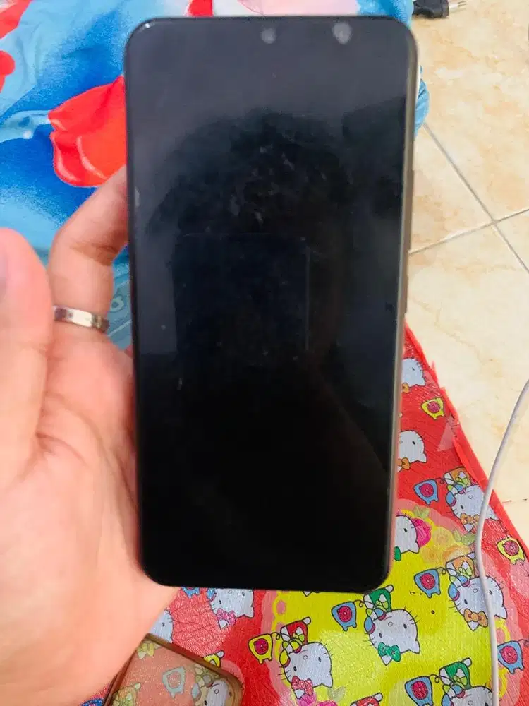 Menjual hp vivo y15