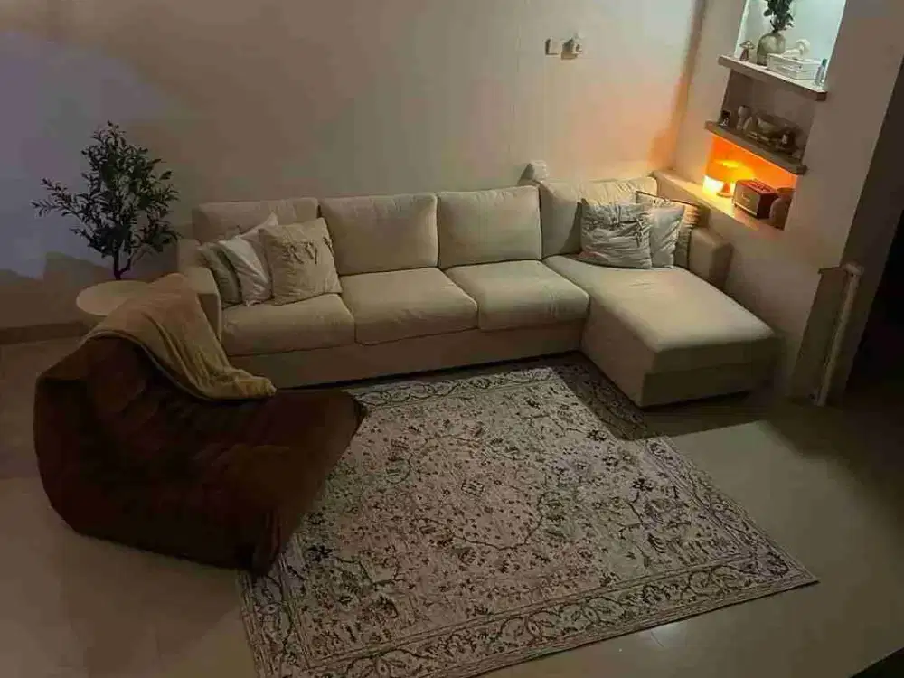 DIJUAL RUMAH 2 LANTAI AESTETIK & RAPIH DI JAGAKARSA, JAKARTA SELATAN
