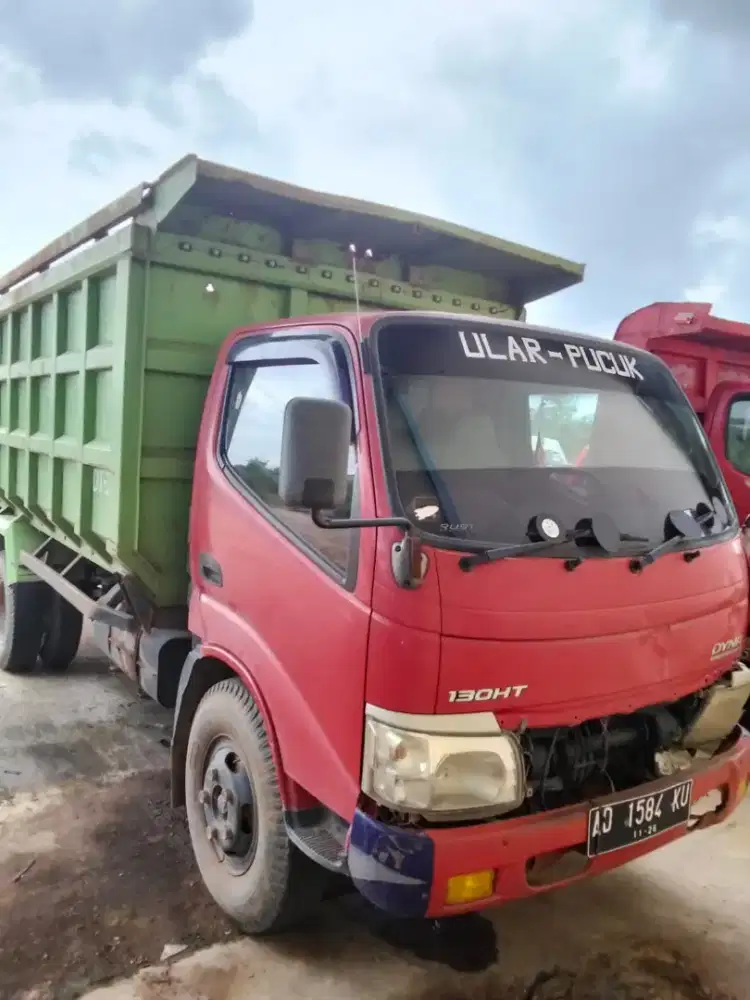 Di jual truk dyna 130 HT