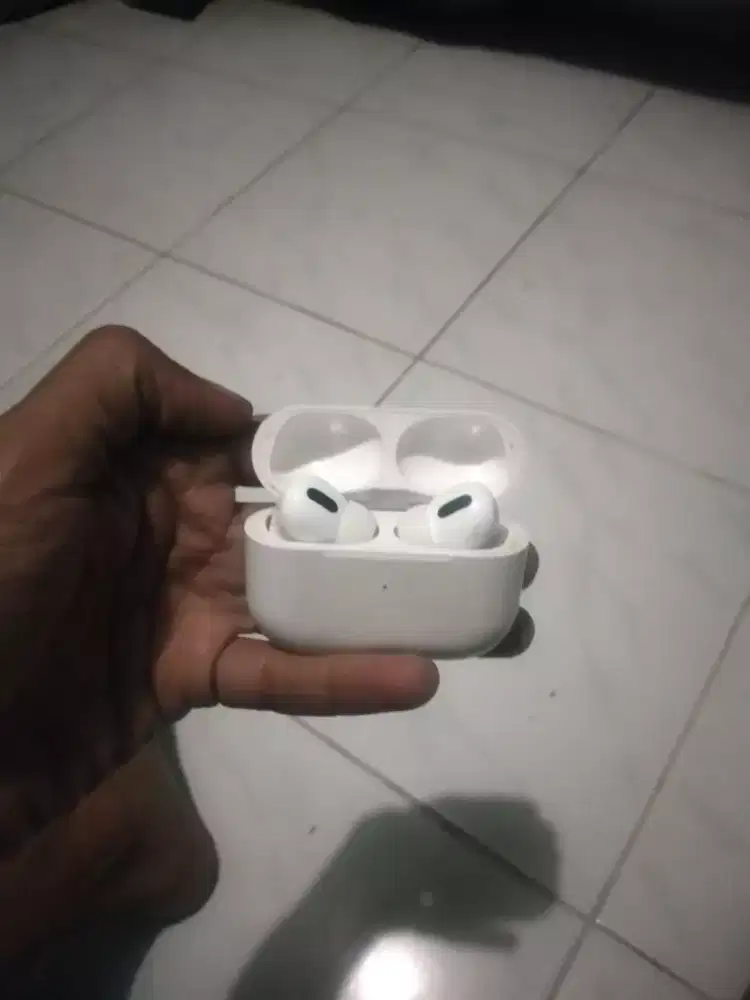 Apple airpods gen 1