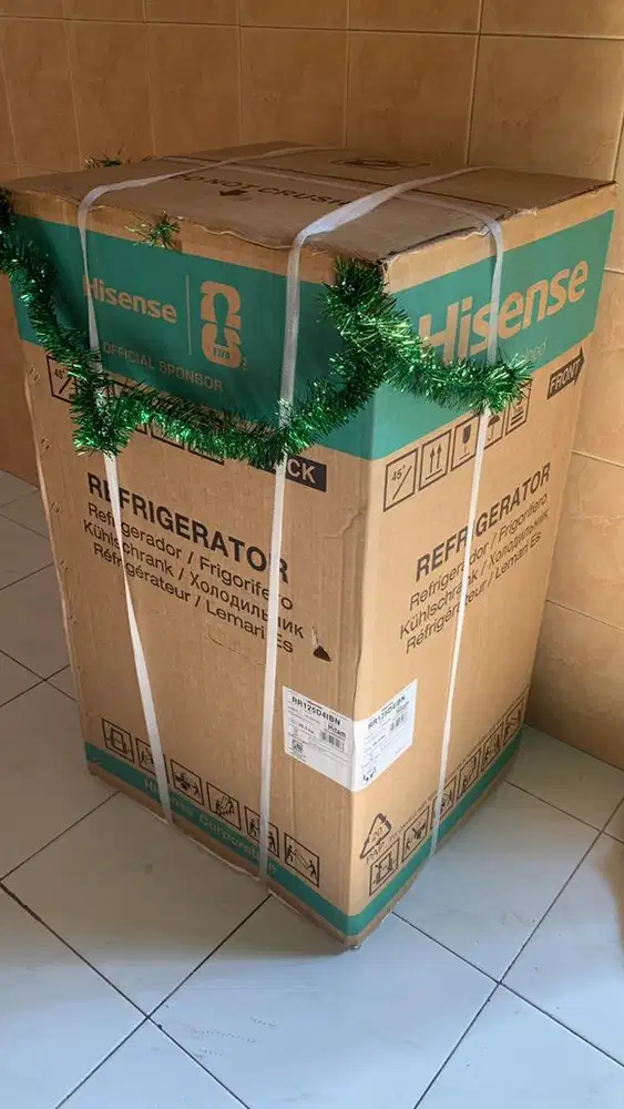 Hisense RR125D4IBN Kulkas Portable 1 Pintu 91 Liter
