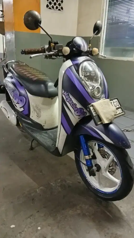 Scoopy old / karbu warna ungu 2013
