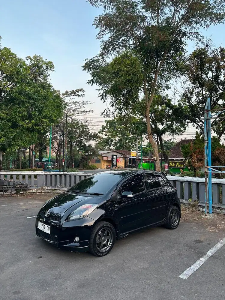 TOYOTA YARIS S LIMITED AT 2012