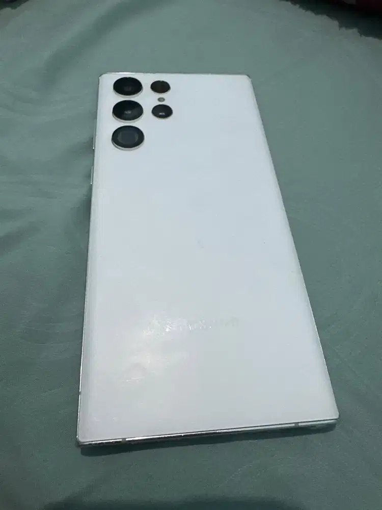 Samsung S22 Ultra 5G • 12GB / 512GB