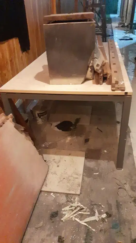 Meja informa p 240 L 120