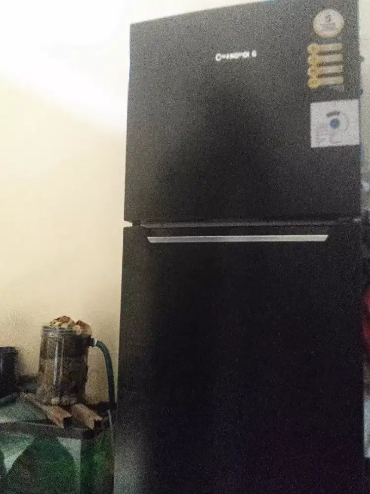 Kulkas 2 pintu merek Changhong