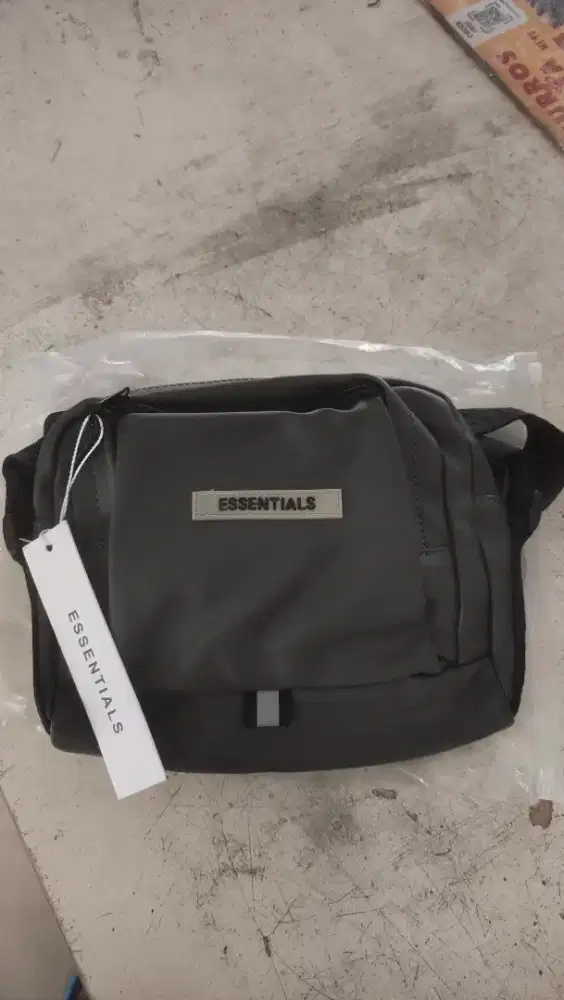 Tas Essential Abu