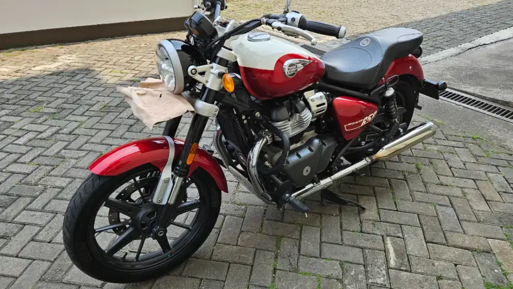 Royal Enfield Super Meteor 650