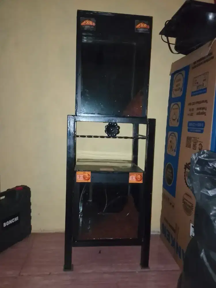 Aquarium atas bawah fulsett