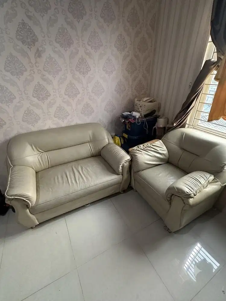 Sofa Kulit Klasik 2+1 Seater Kokoh Empuk - BU Cepat Murah