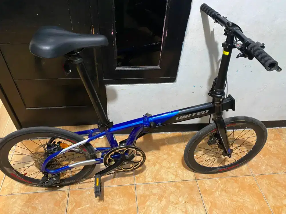 Sepeda lipat united phantom 3.0