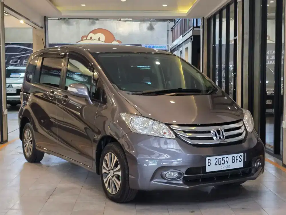 Freed E PSD Facelift 2015