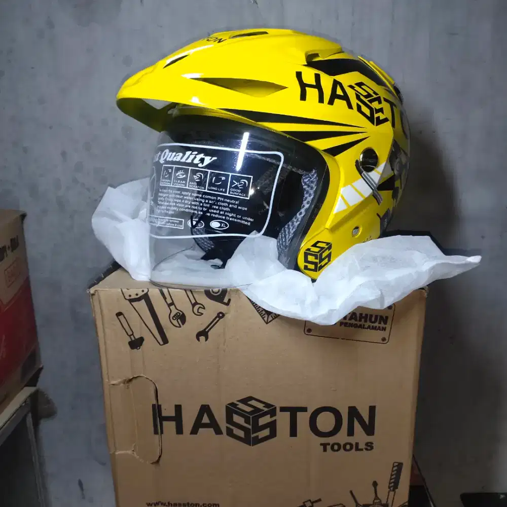 Helm Hasston Baru Bukan Bekas atau Second