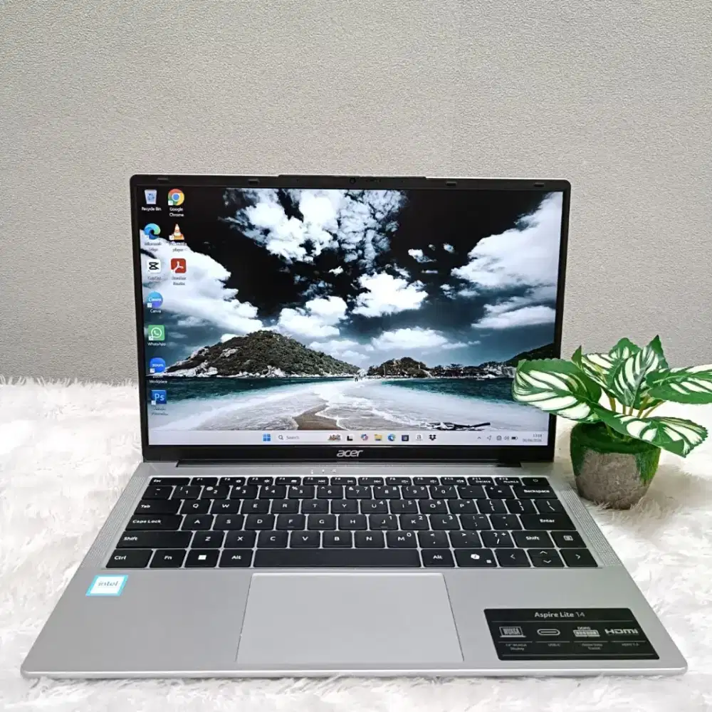 ACER ASPIRR LITE 14 INTEL N15 RAM 8GB DDR5 SSD 512GB LAYAR WUXGA