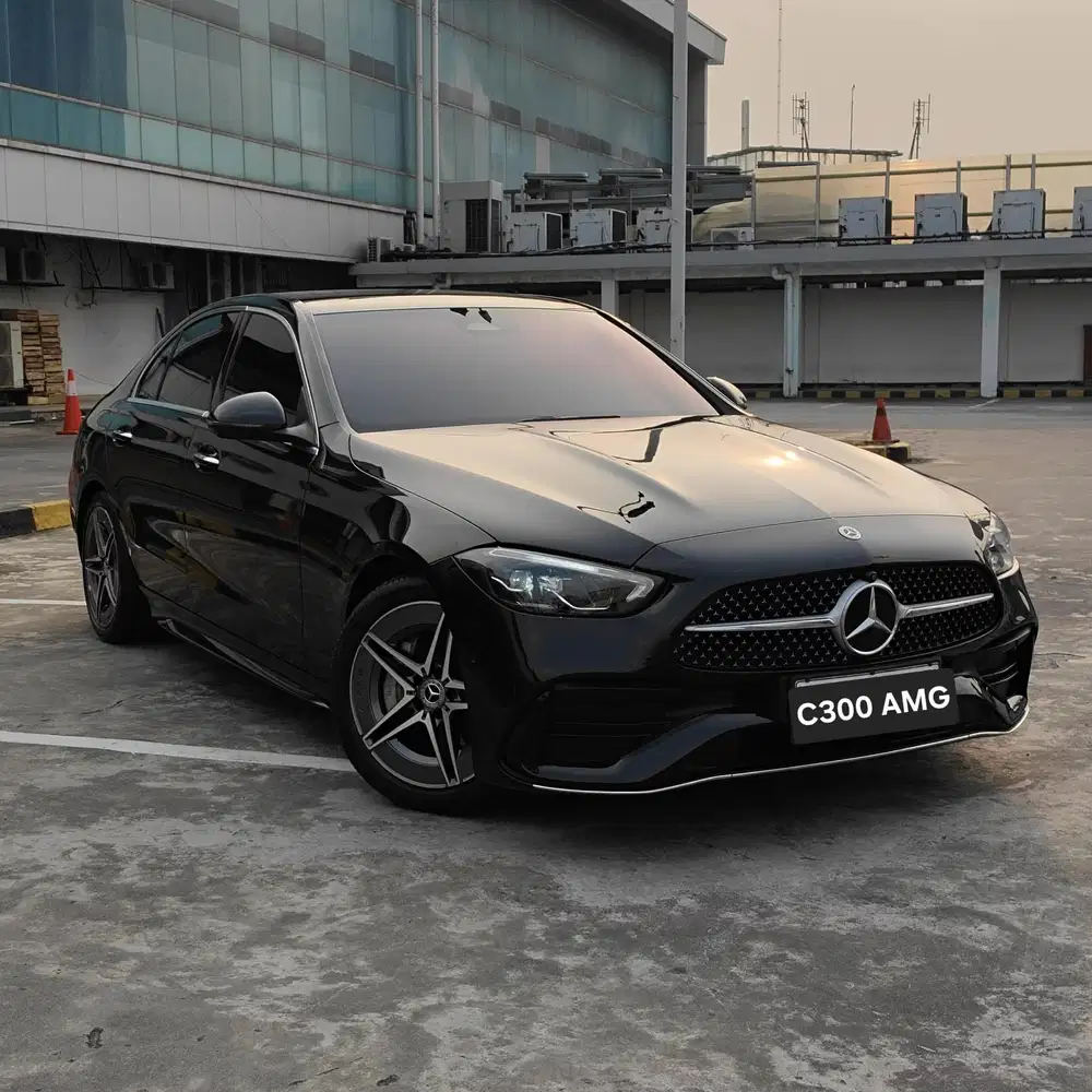 MERCEDES BENZ C300 AMG LINE 2023