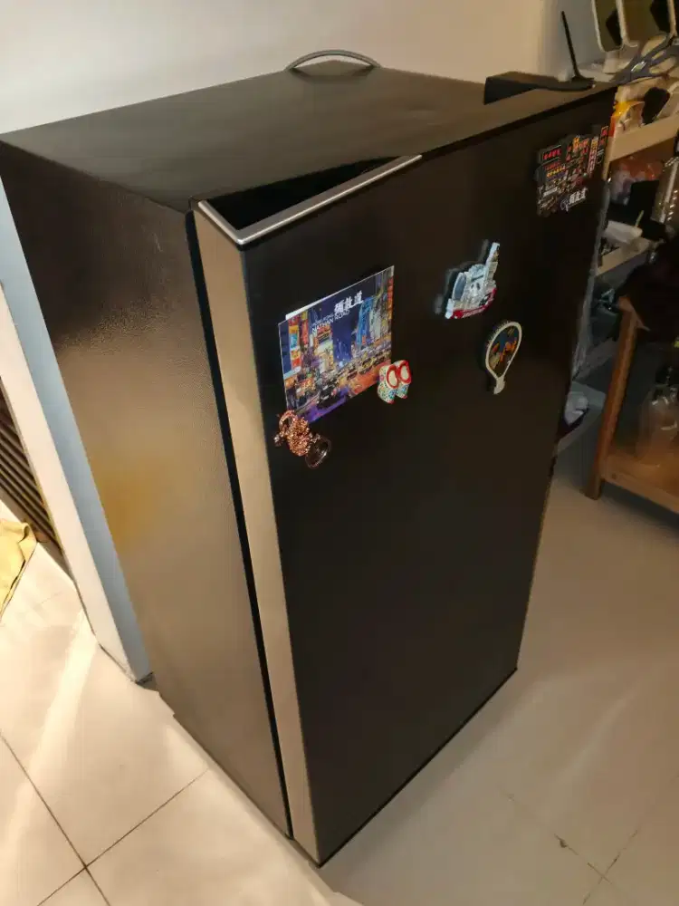 Kulkas panasonic 1 pintu