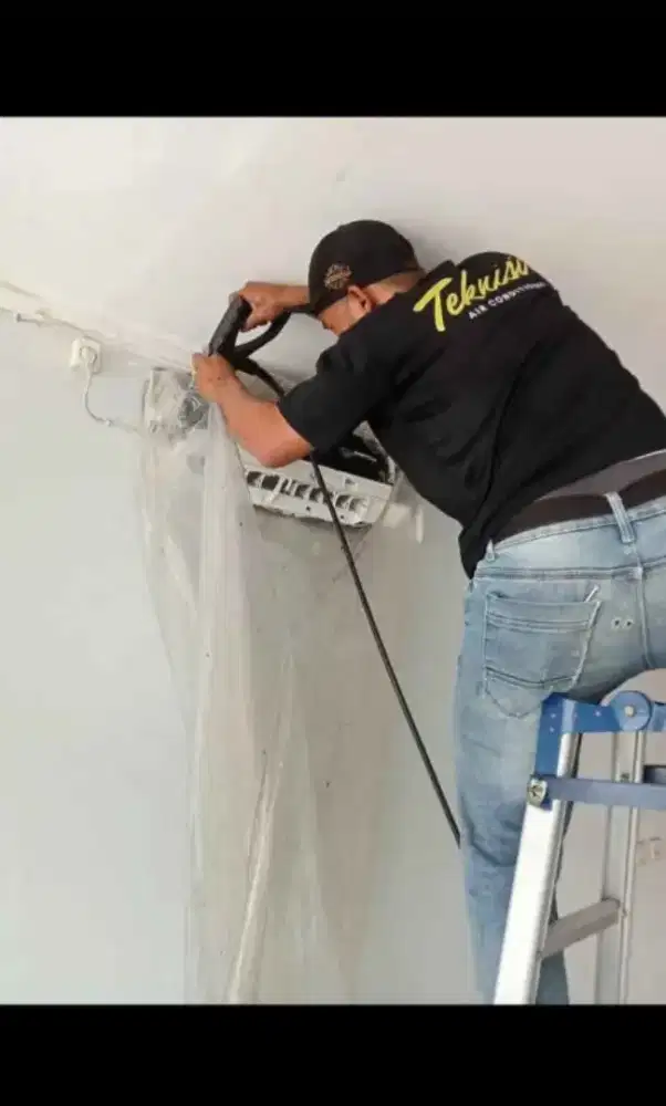 CUCI AC, SERVICE AC, BONGKAR PASANG AC