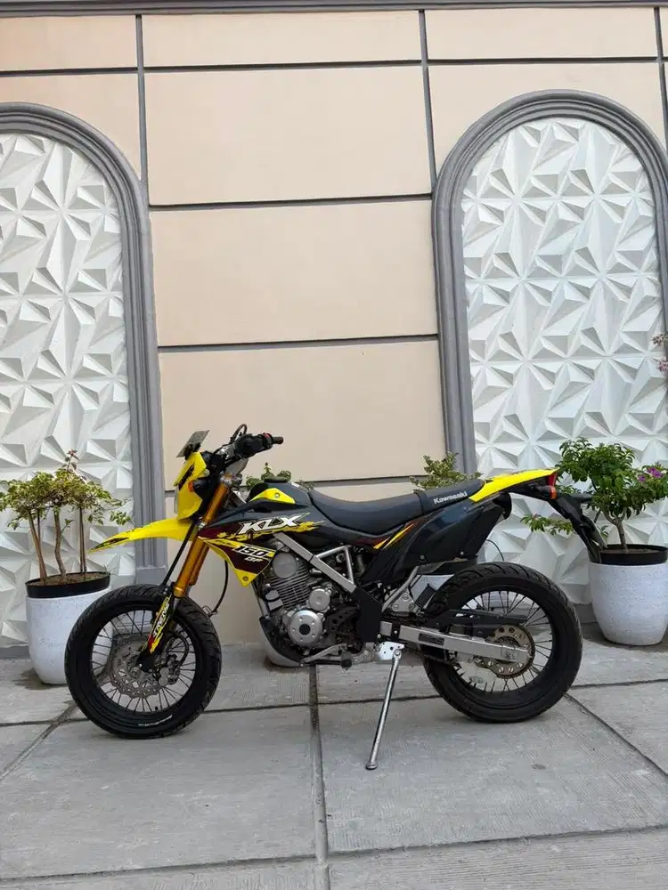 Di jual motor Kawasaki unit spesial low km