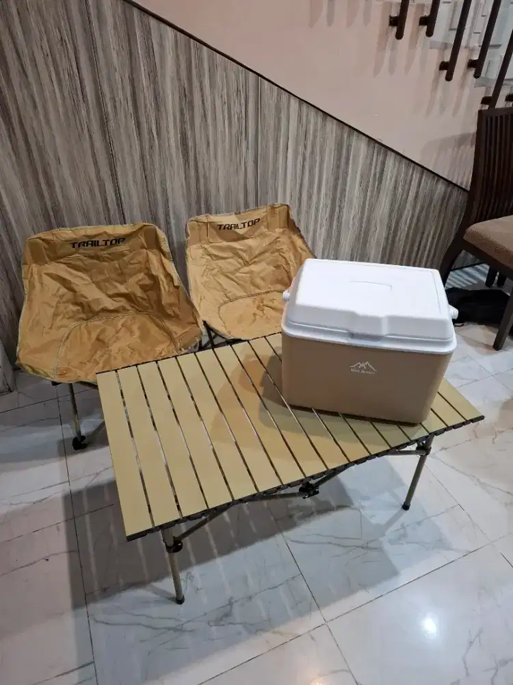 Di jual borongan bangku dan meja lipat camping