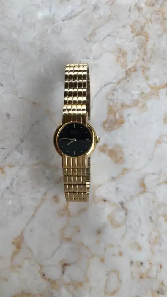 Jam seiko ledies gold plate