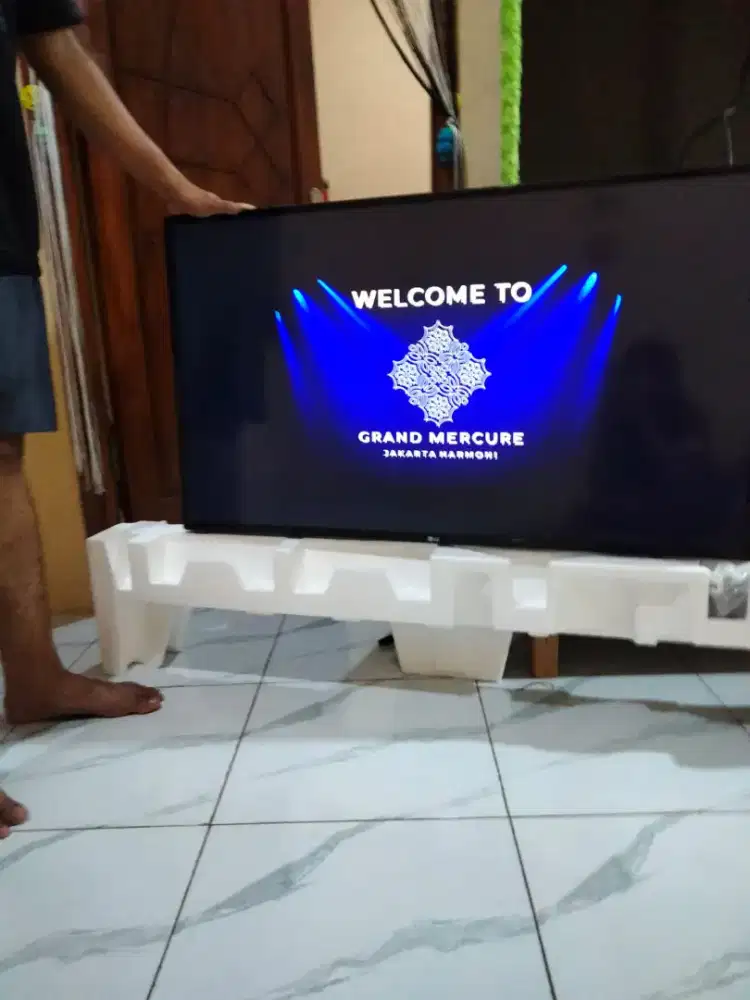Televisi Merek LG