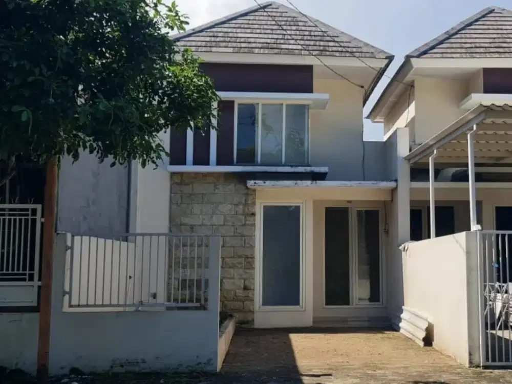 Rumah Minimalis Jalan Utama Kompleks Golden Berry Menganti