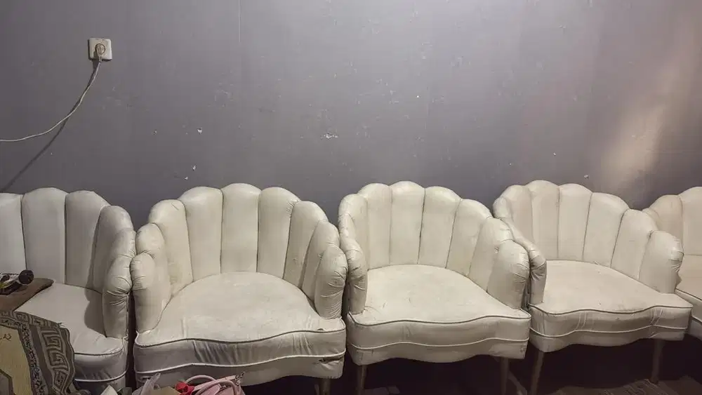 Jual sofa pengantin bekas