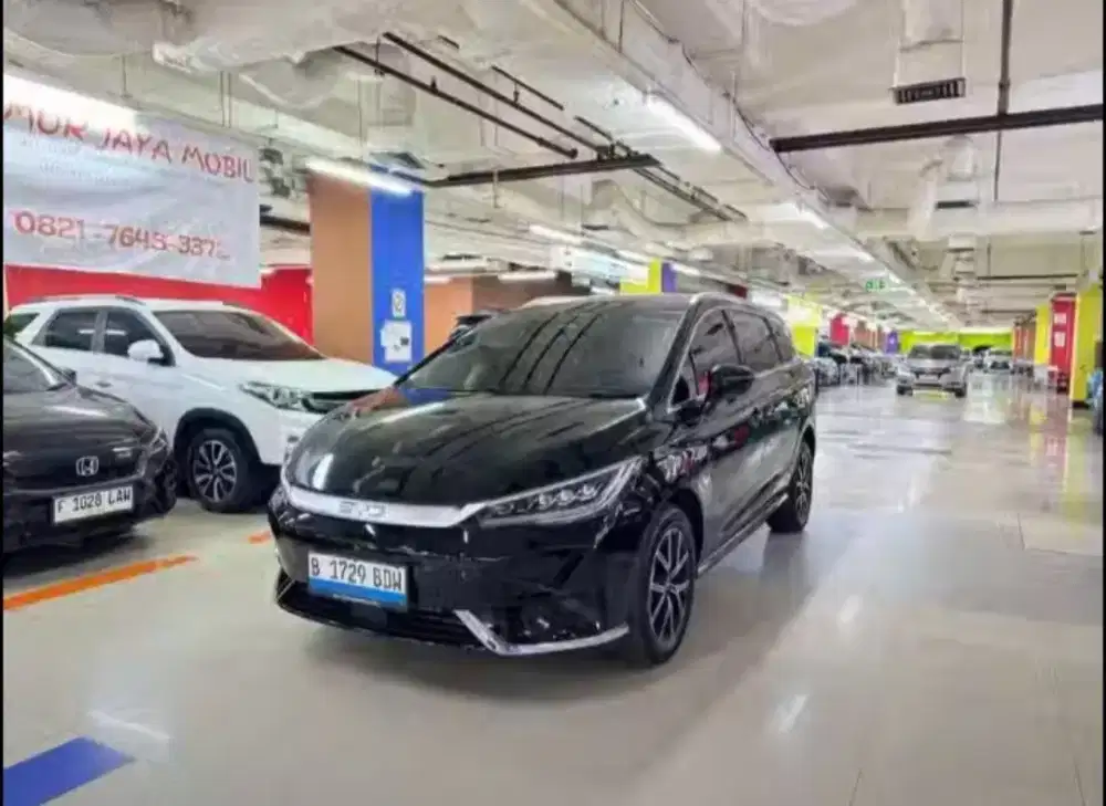 BYD M6 EV 7seater 2025