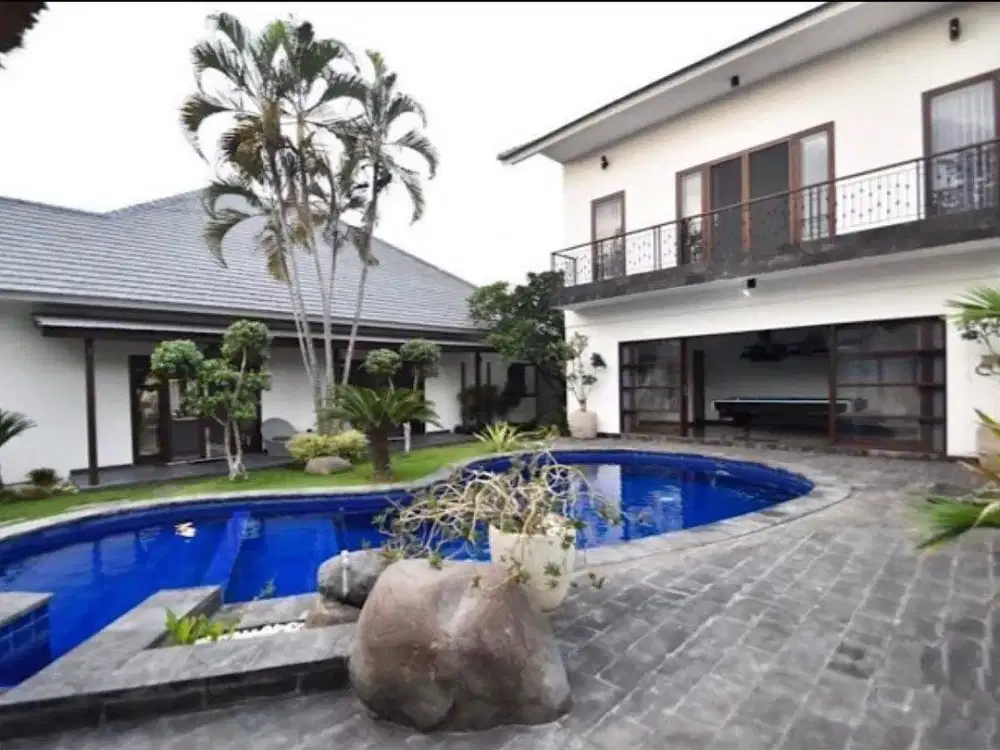 DIJUAL VILLA PANTAI BERAWA DEKAT CANGGU KUTA