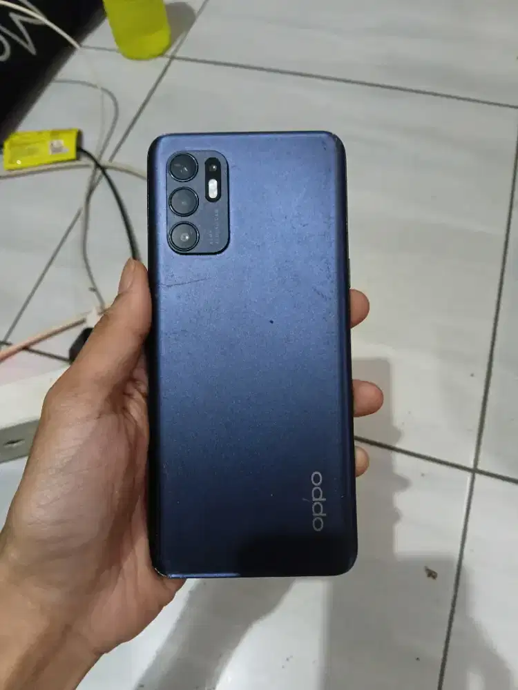 Oppo Reno 6 8/128, Batangan