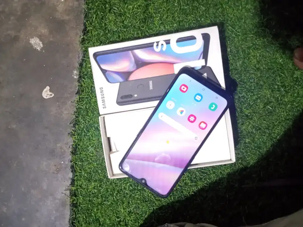 Samsung a10s 2/32