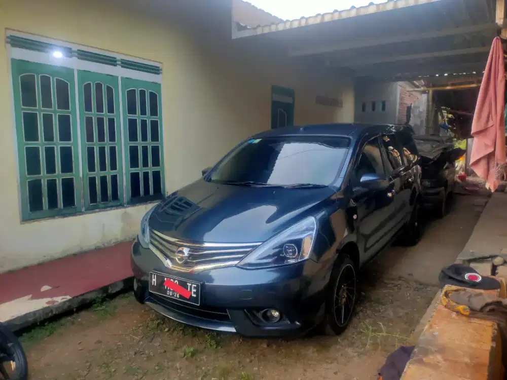 Dijual grand Livina facelift THN 2012