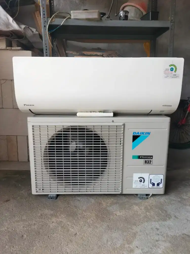 Ac Daikin Inverter R32 Thailand 0.5 PK