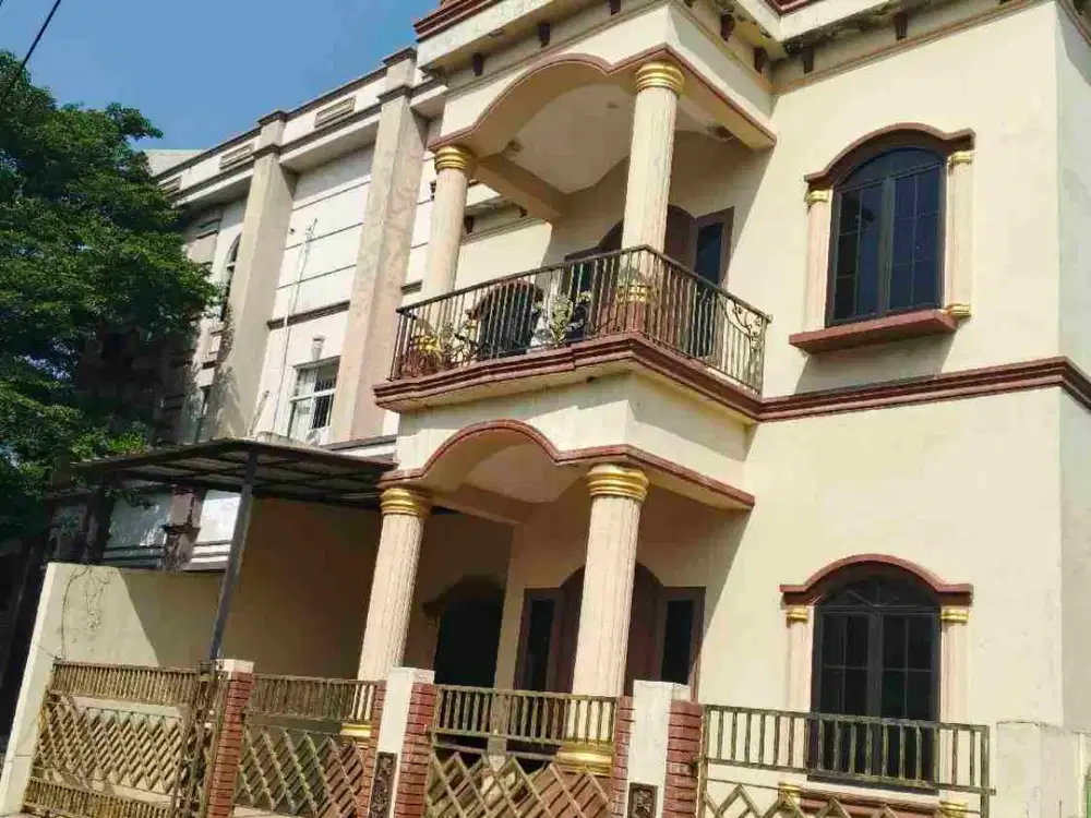 RUMAH MEWAH DI TAMAN GALAXY INDAH